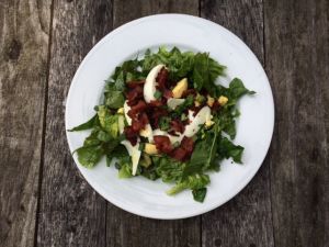 Spinach Salad with Red Wine Viniagrette