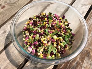 Read more about the article Corn and Black Bean Salad