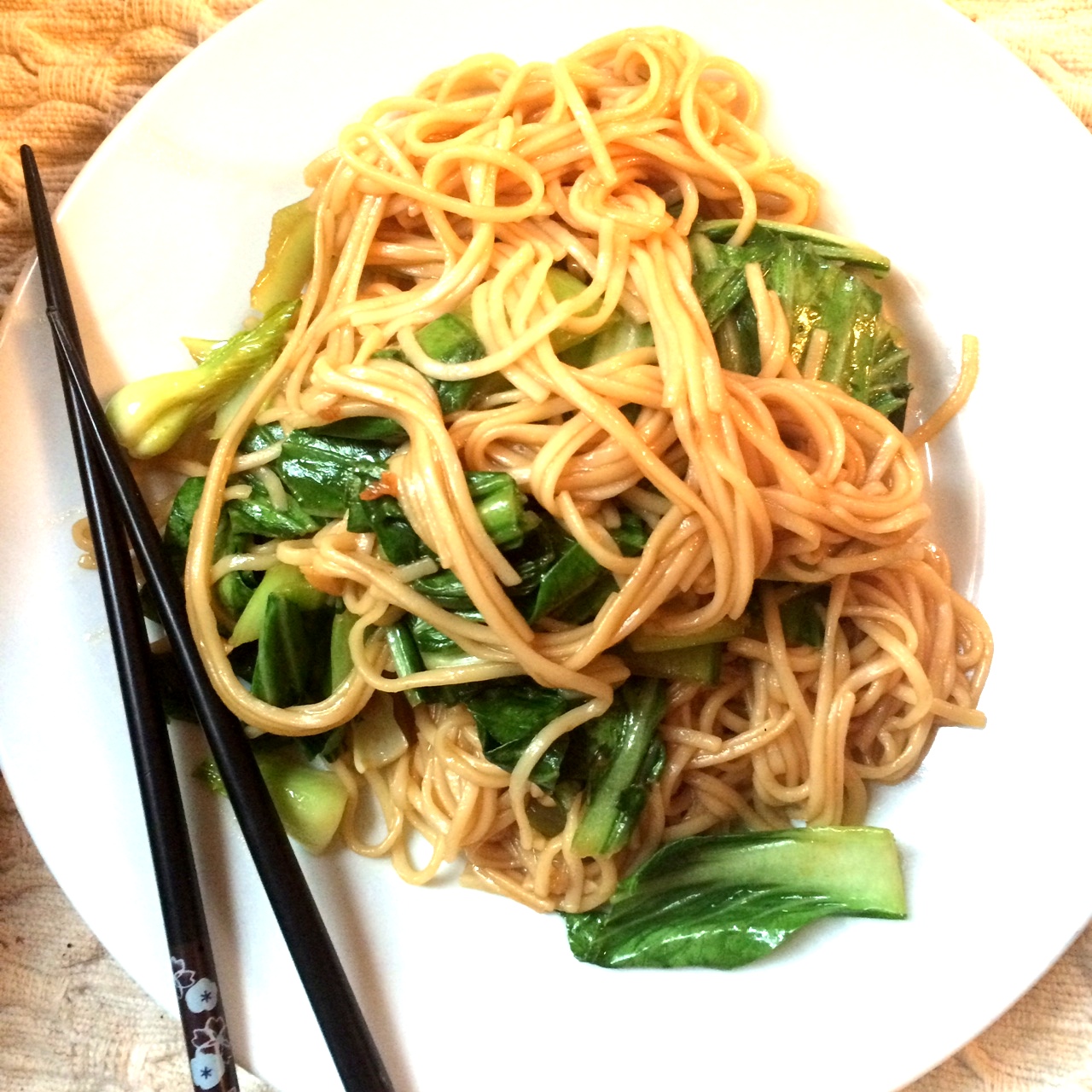 You are currently viewing Ginger Rice Noodles with Pak Choi and Green Onions