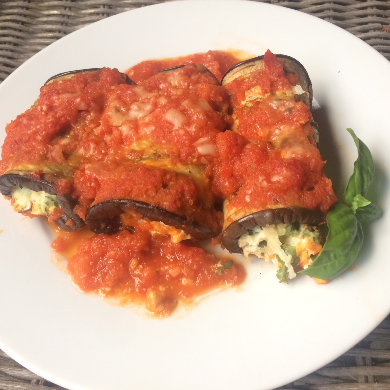 Read more about the article Eggplant Lasagna Rolls with Kale, Basil, and Fresh Tomato Sauce
