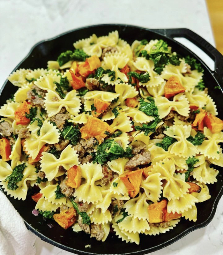 Read more about the article Butternut Squash, Kale, and Sausage Pasta Dinner