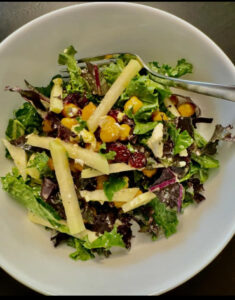 Read more about the article Kohlrabi and Kale Salad