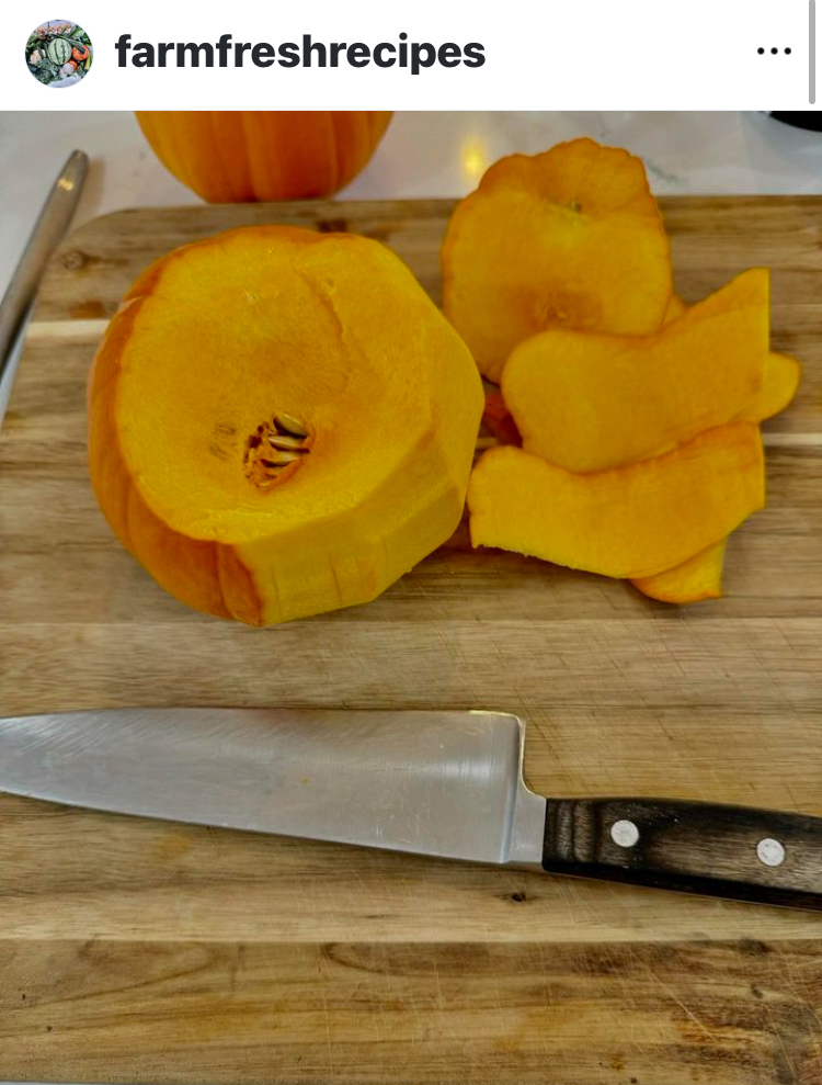 Read more about the article Slow Cooker Pumpkin Soup