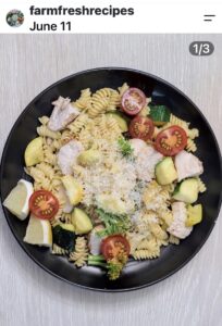 Read more about the article Dill Pickle Marinated Grilled Chicken Pasat Salad w/Veggies