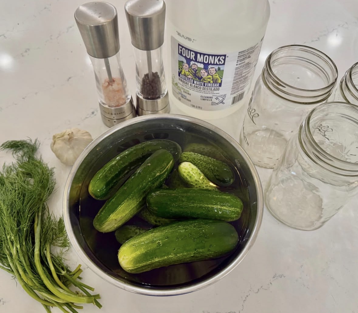 Read more about the article Classic Refrigerator Dill Pickles